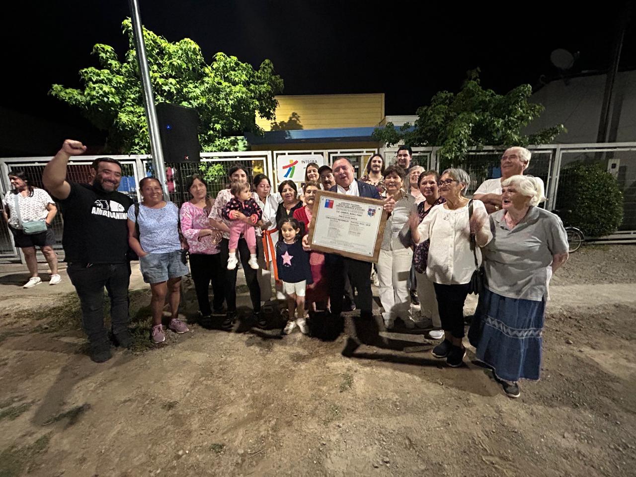 Instalan luminarias en sector céntrico de la comuna de Graneros